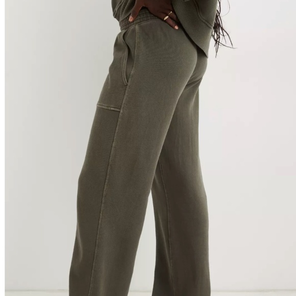 Aerie House Party High Rise Skater Athleisure Pant Festive Olive Size Medium - Picture 3 of 8